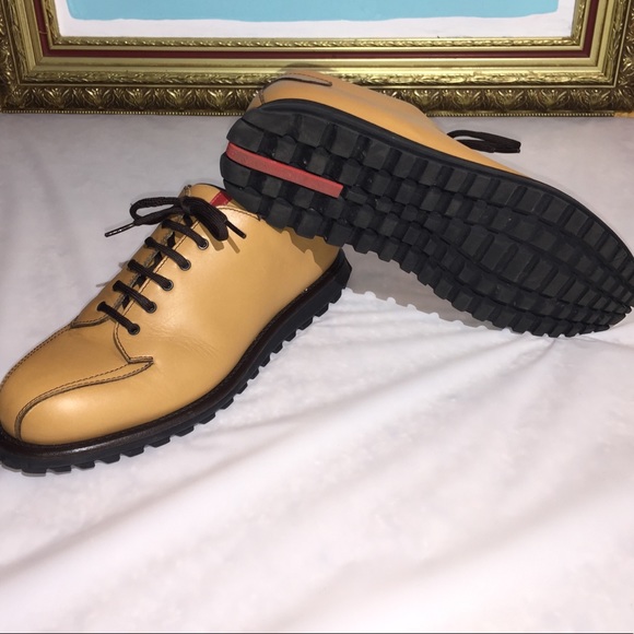 Prada Men’s Leather Shoes - Picture 5 of 8